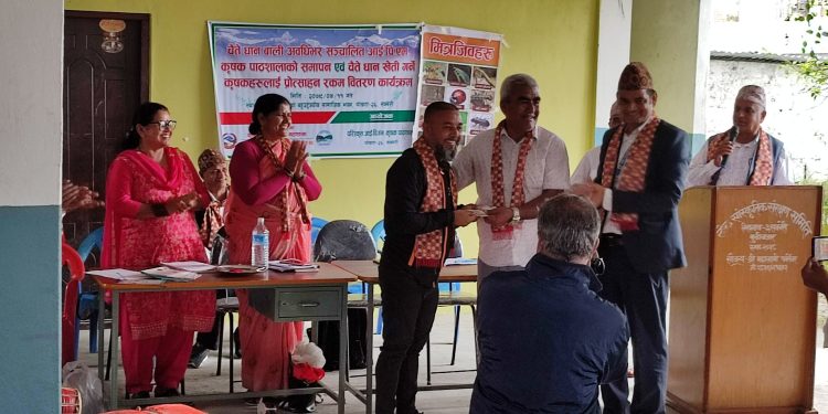 चैते धानमा कृषक पाठशालाः व्यवसायिक उत्पादनको प्रेरणा