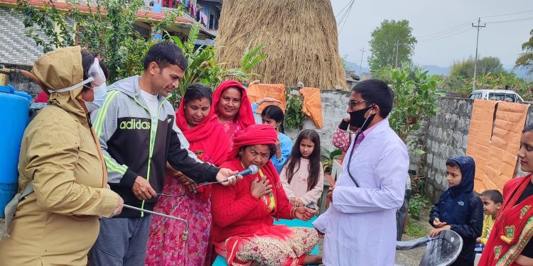 काउली बालीमा कृषक पाठशाला :  विषादी रहित खेतिका लागि किसानको सिकाइ