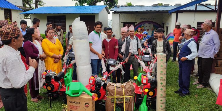 शहरमा कौशी करेसा र गाउँमा कृषि यन्त्र