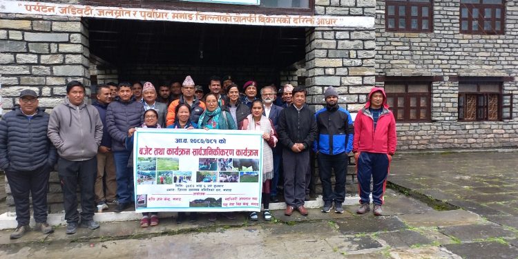 चौंरीका वाच्छा–वाच्छी जोगाउन गाह्रो, स्याउका बेर्ना नसरेर क्षति